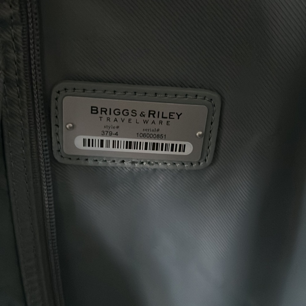 Briggs & Riley Black Travel Bag - Picture 5 of 16